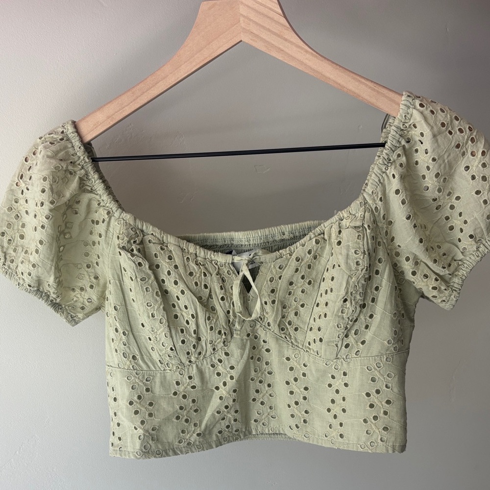 Hollister Light Green Eyelet Puff Sleeve Crop Top